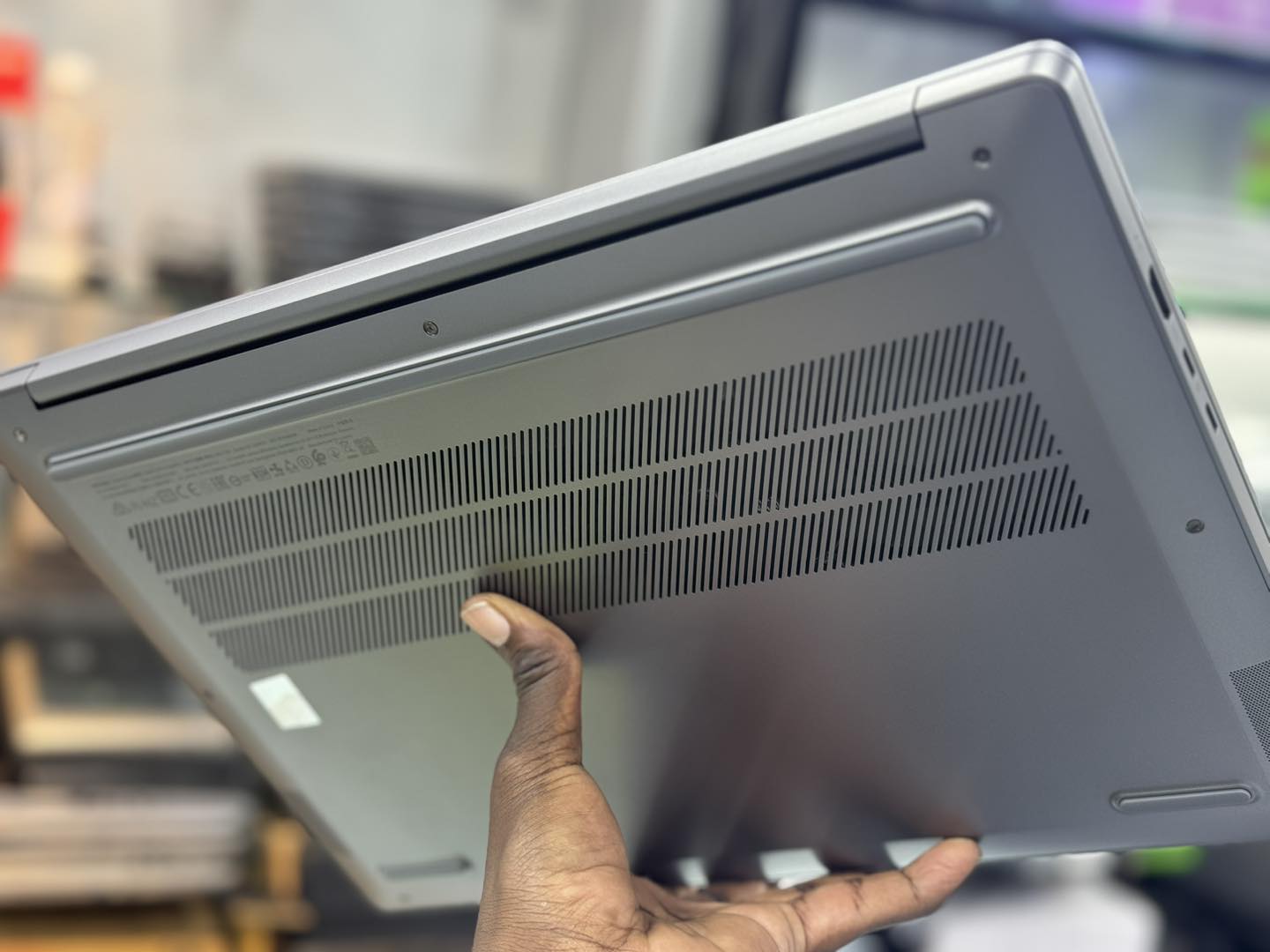 Lenovo IdeaPad Pro 5 Laptop | 16 Inch 2.5K Display | AMD Ryzen 7 7840HS | 16GB RAM | 1TB SSD | AMD Radeon 780M Graphics | Win11 Home | QWERTZ