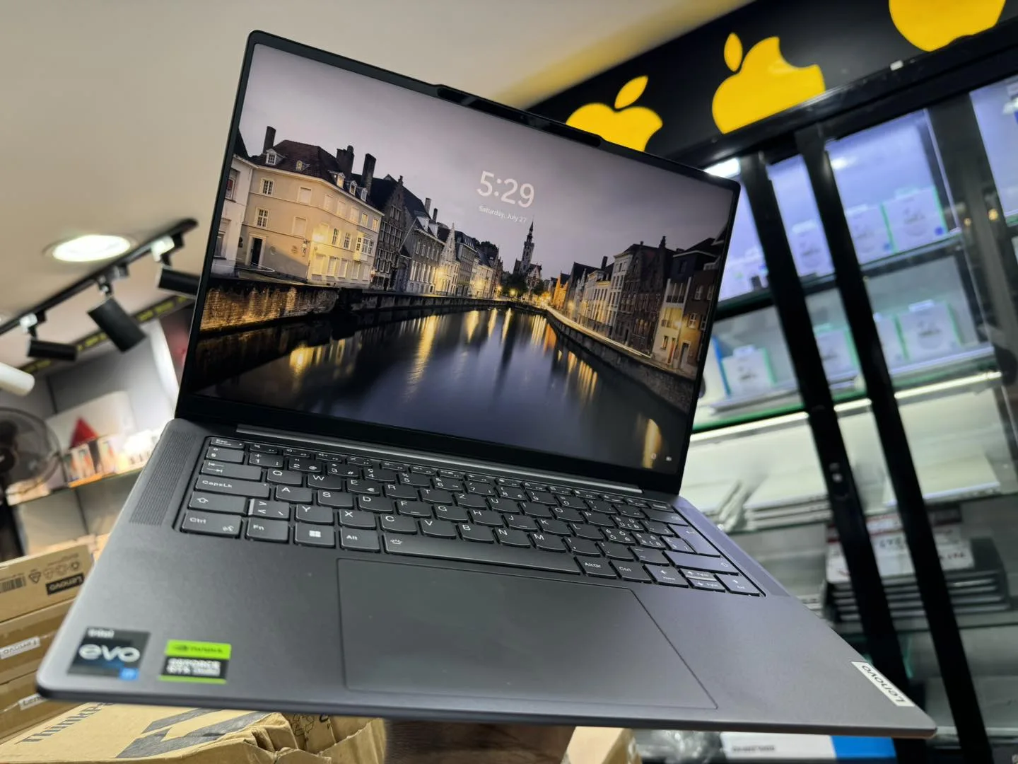 Lenovo Yoga Slim 7 Intel Core Ultra 7 155H Built-in AI 14"(35.5cm) WUXGA-OLED 400Nits Laptop (32GB/1TB SSD/100% DCI-P3/FHD+IR Camera/Win11/