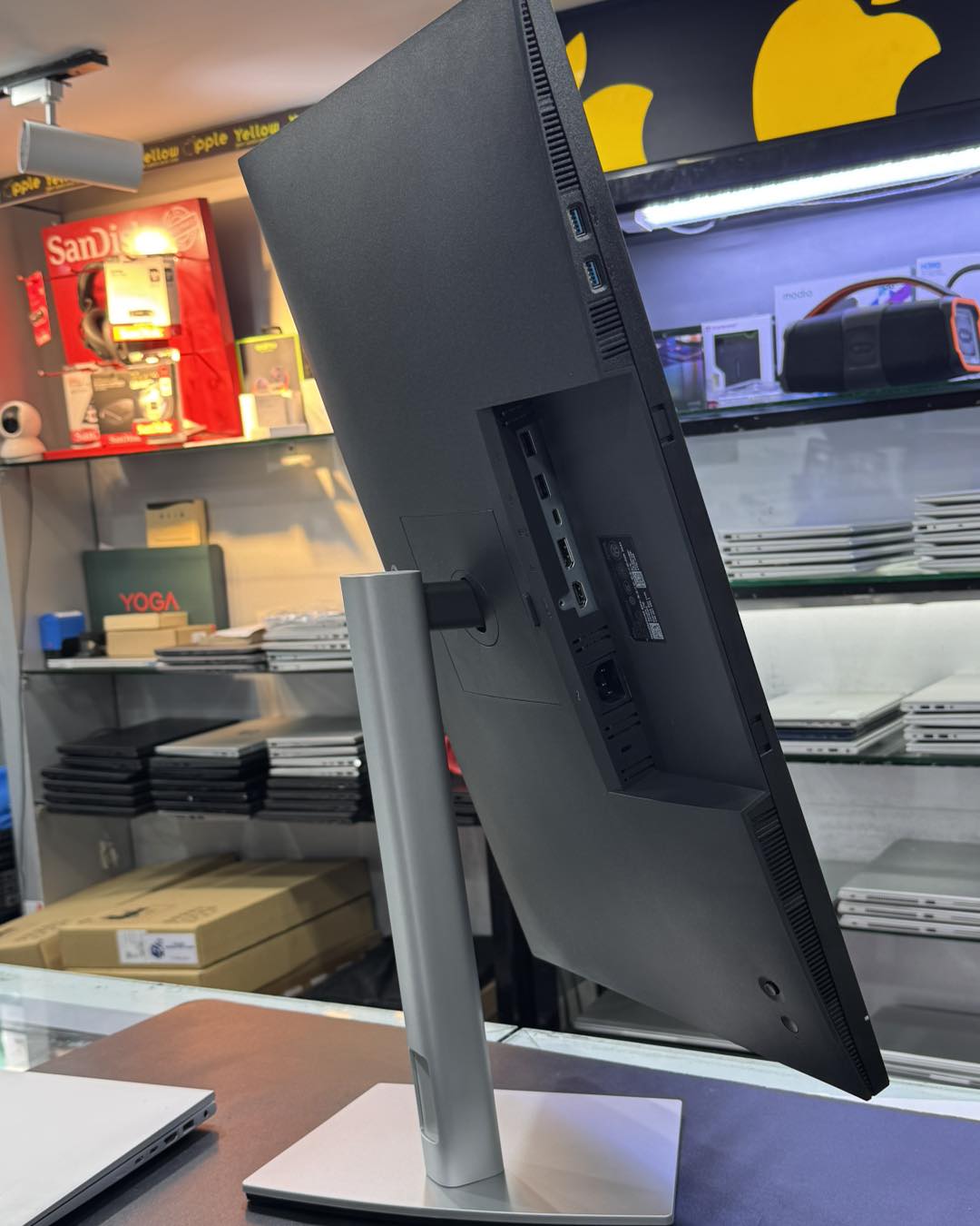 Dell 24 Monitor - P2422H - Image 3