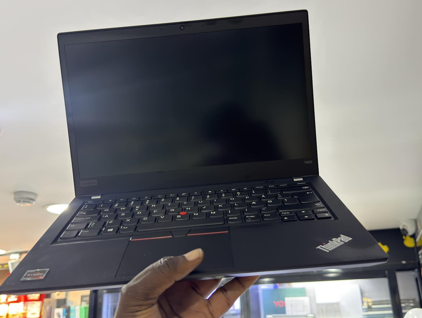 Lenovo ThinkPad T495 - Image 2