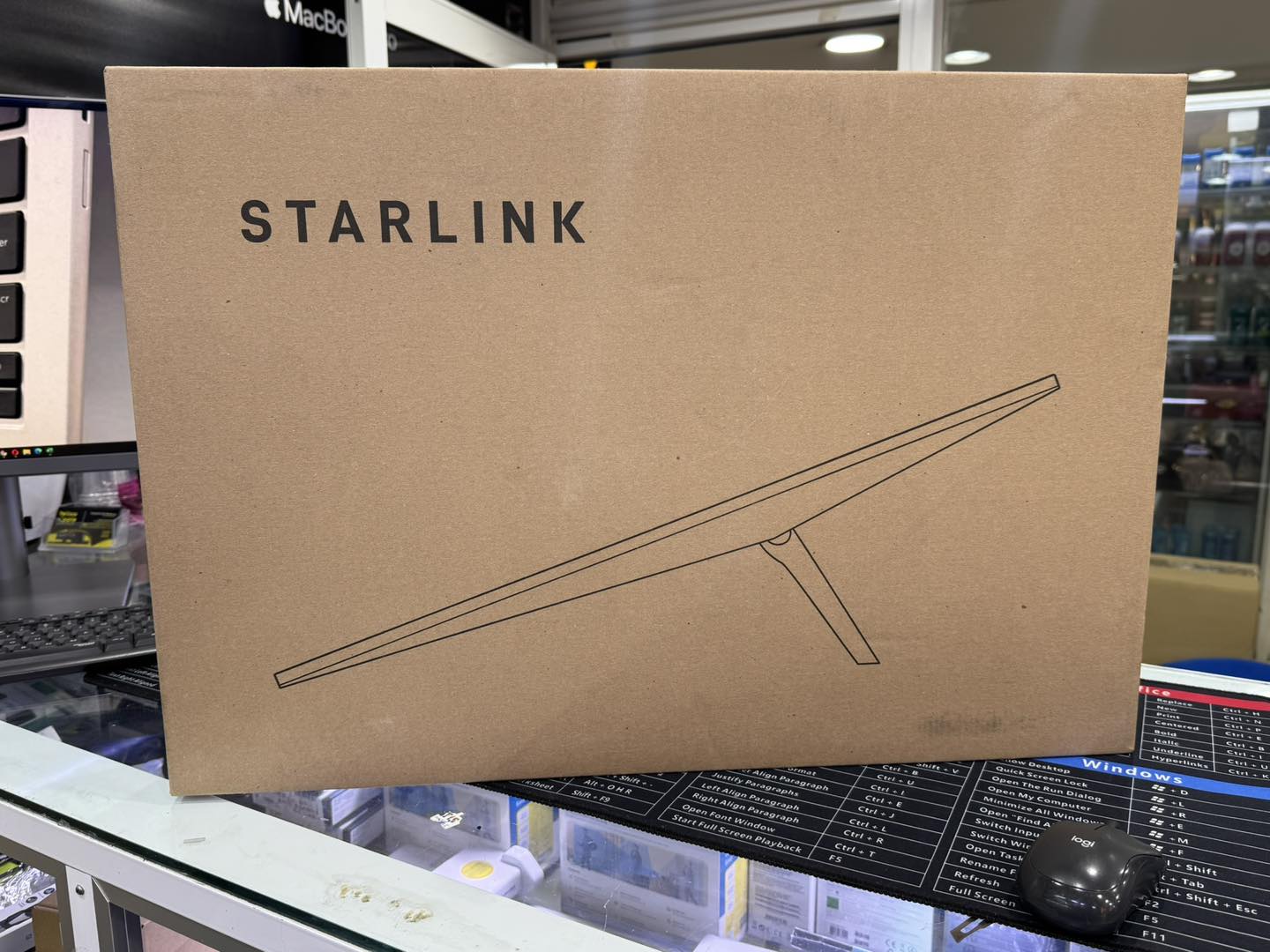 STARLINK Standard Kit, Gen 3 AX Tri-Band Wi-Fi System