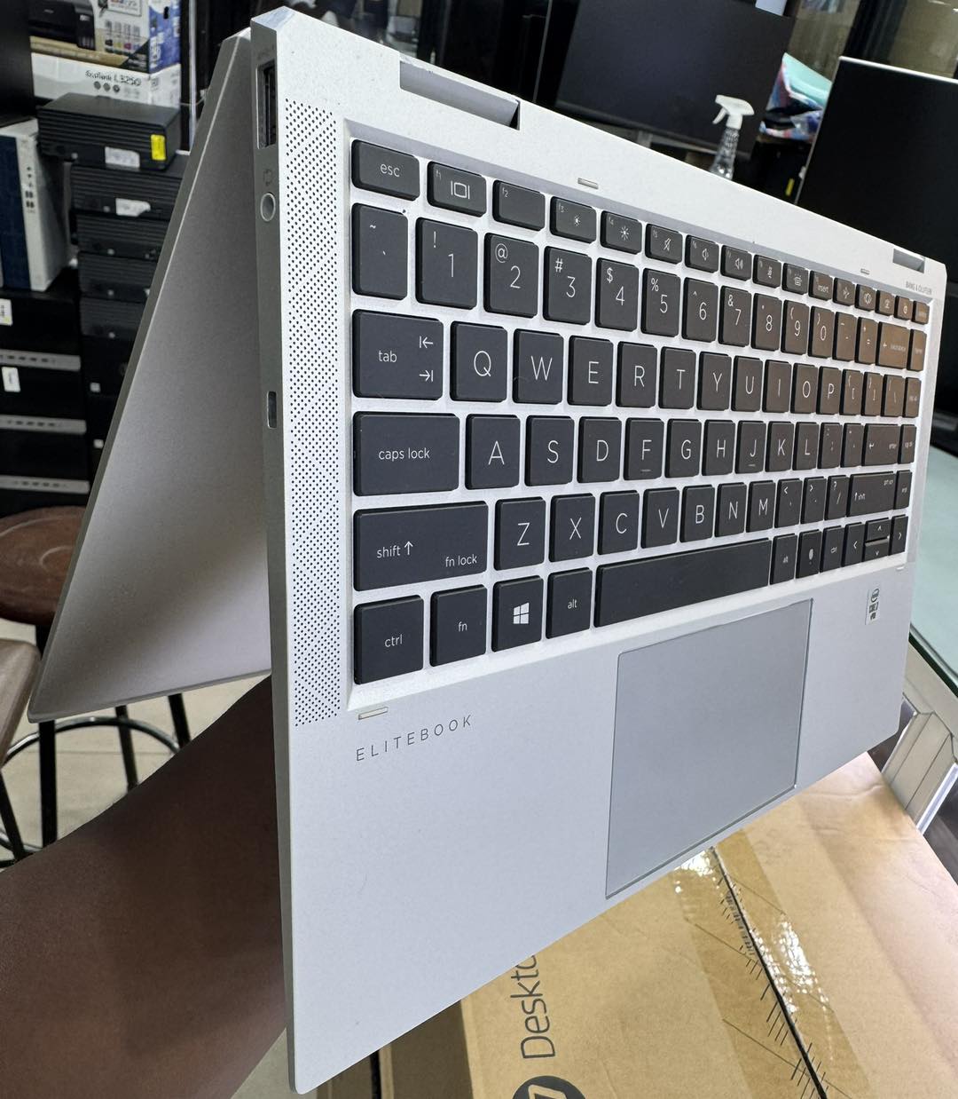 HP EliteBook x360 1040 G7 14