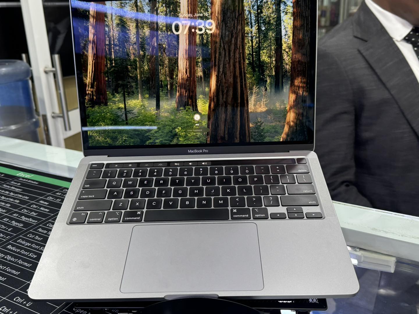2022 Apple MacBook Pro Laptop with M2 chip: 13-inch Retina Display, 16GB RAM, 512GB SSD Storage